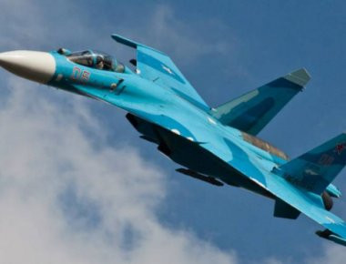 Βίντεο: Μοναδική λήψη μέσα από το πιλοτήριο στον υπέρτατο αεροπορικό ελιγμό 